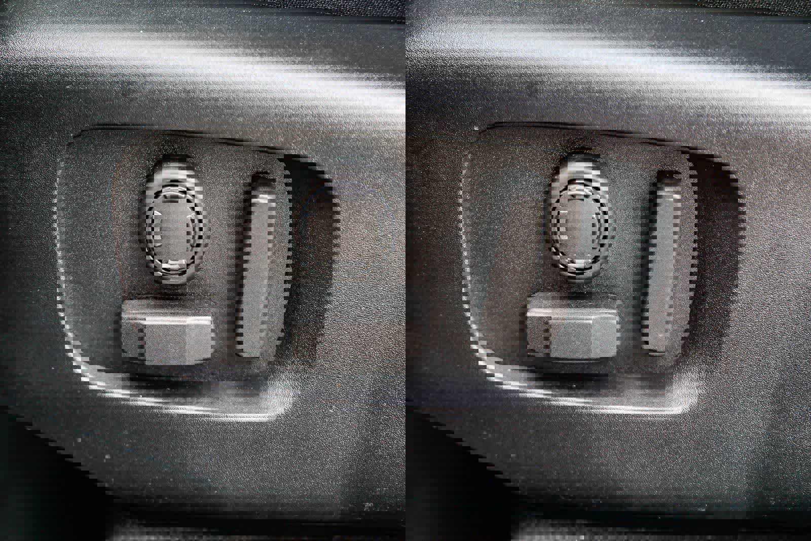 Used 2025 Land Rover Range Rover Velar Dynamic SE image 22