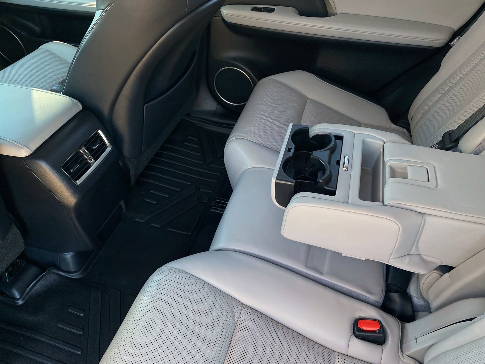 Used 2019 Lexus RX 350L FWD image 27