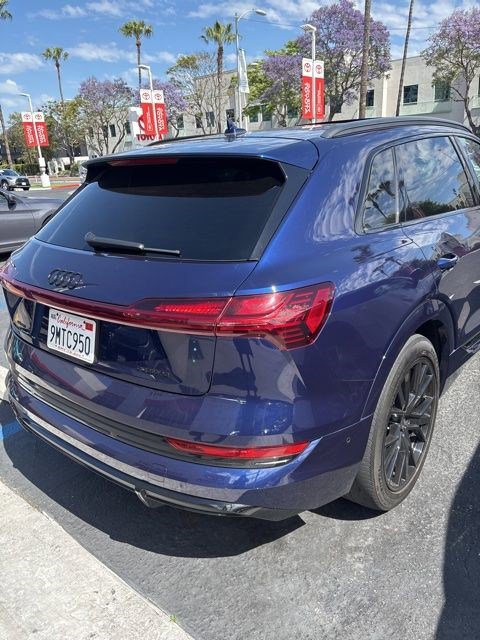 Used 2022 Audi e-tron Chronos AWD/4WD image 3