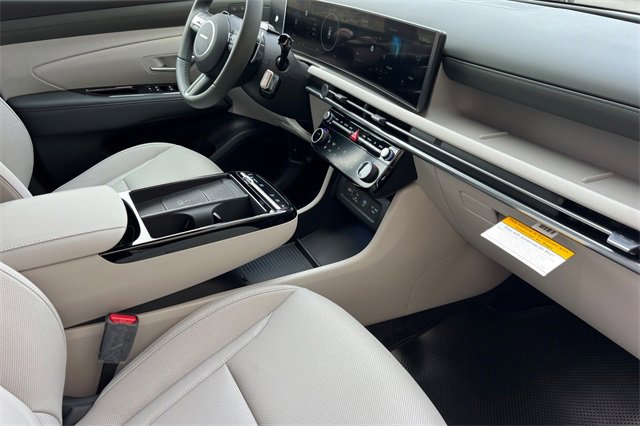 New 2025 Hyundai Tucson Limited image 16