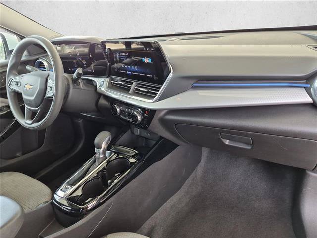 Used 2025 Chevrolet Trax LT FWD image 21