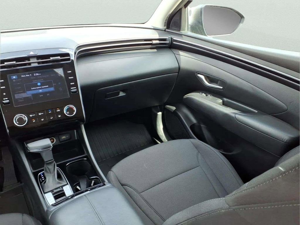 Used 2022 Hyundai Tucson SEL FWD image 11
