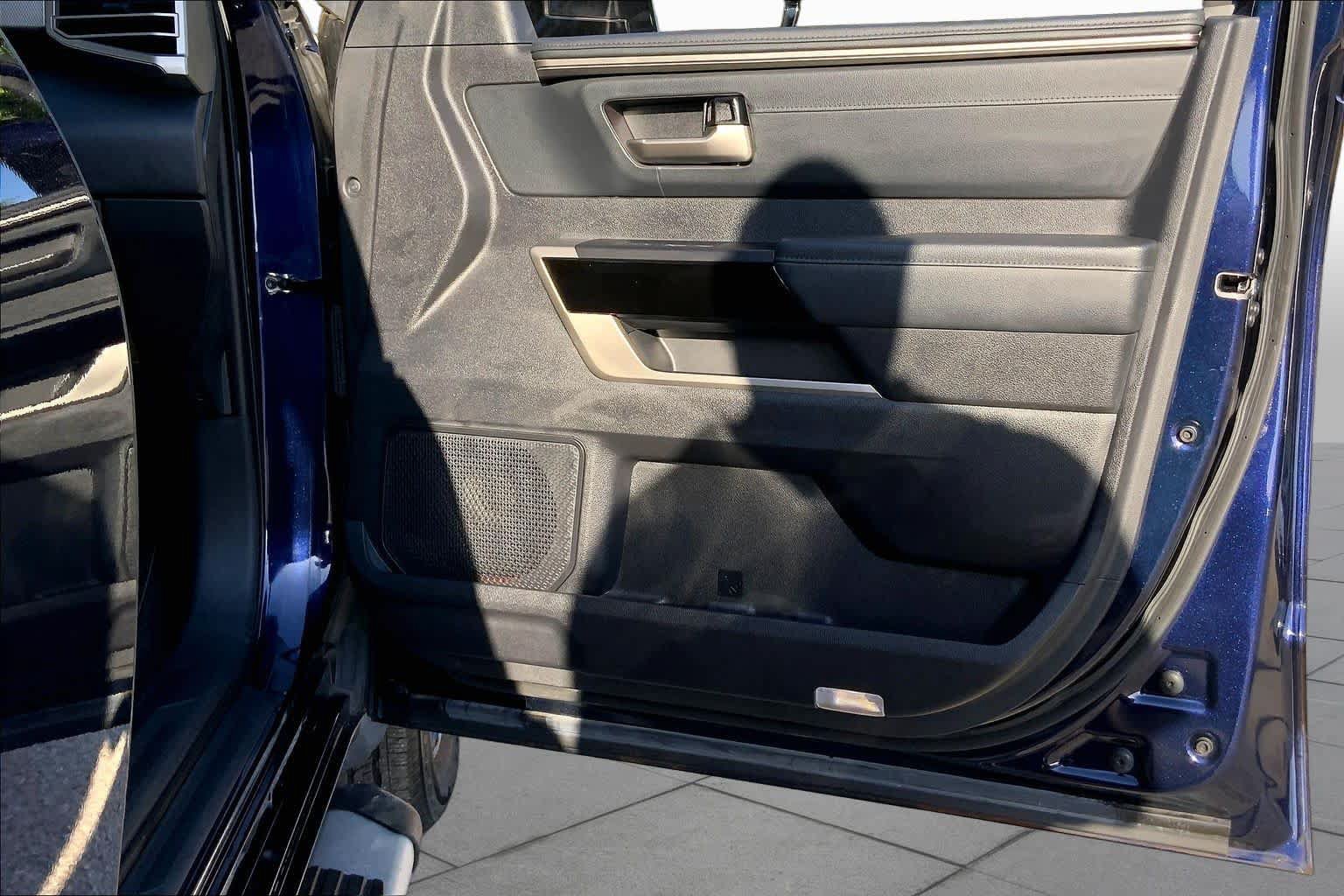 Used 2023 Toyota Tundra Limited AWD/4WD image 23