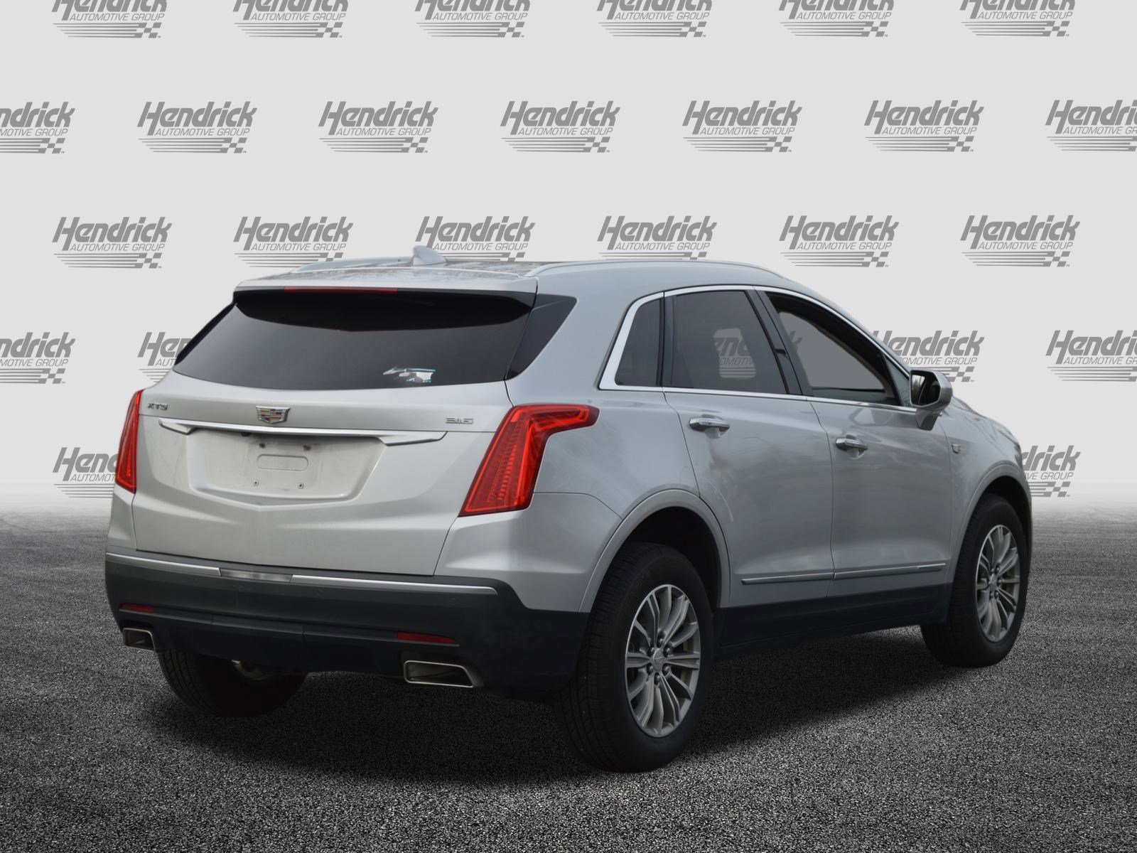 Used 2017 Cadillac XT5 Luxury w/ Driver Awareness Package image 11