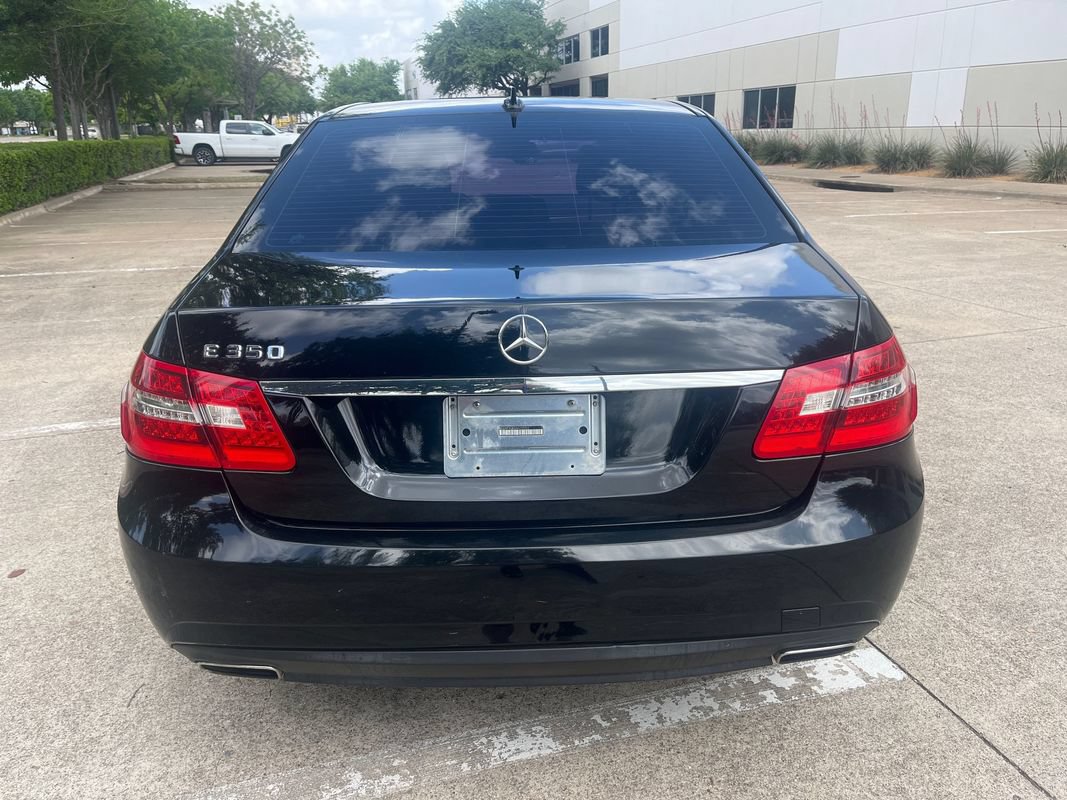 Used 2010 Mercedes-Benz E 350 Sedan image 8