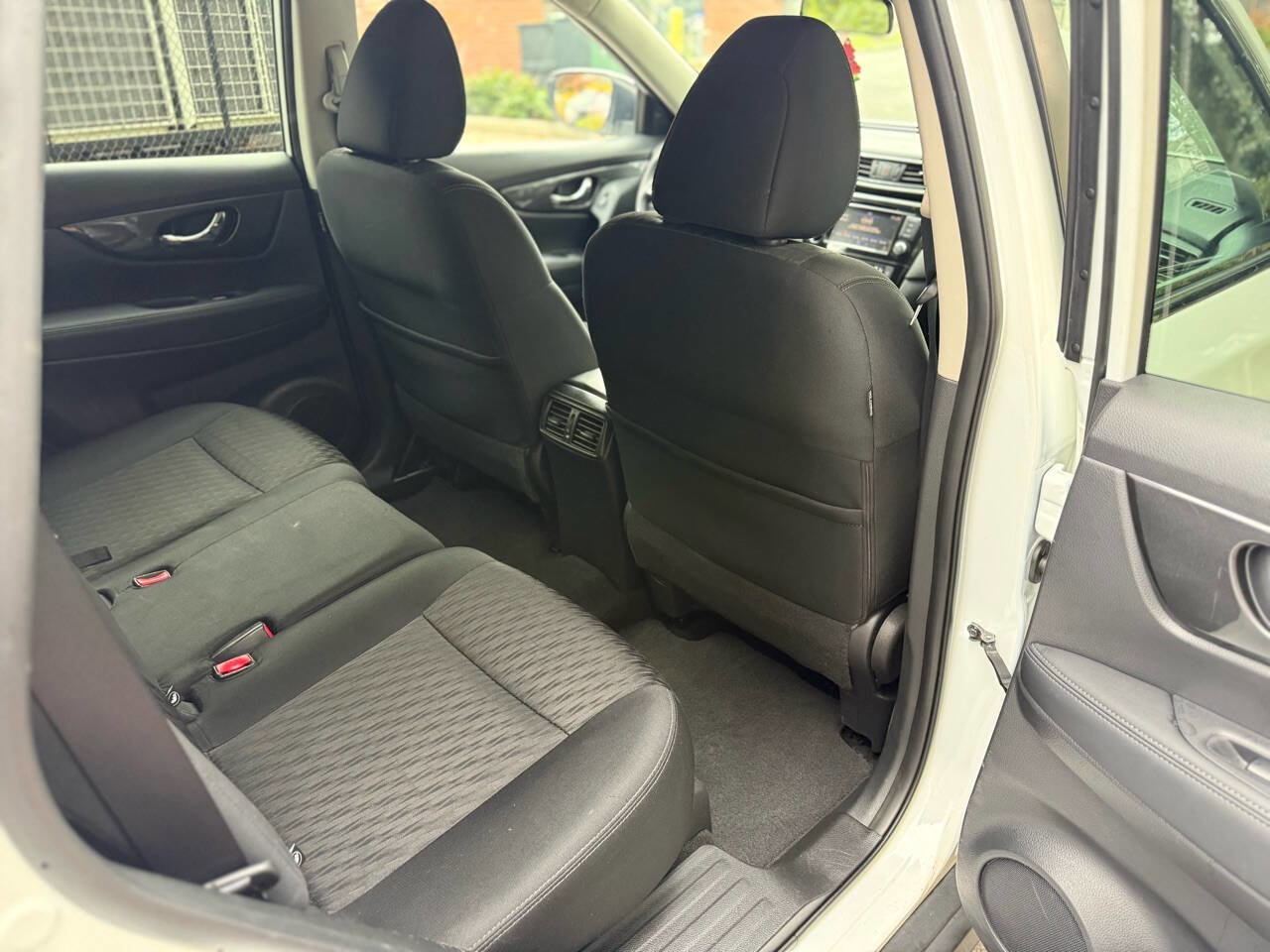 Used 2019 Nissan Rogue SV AWD/4WD image 8