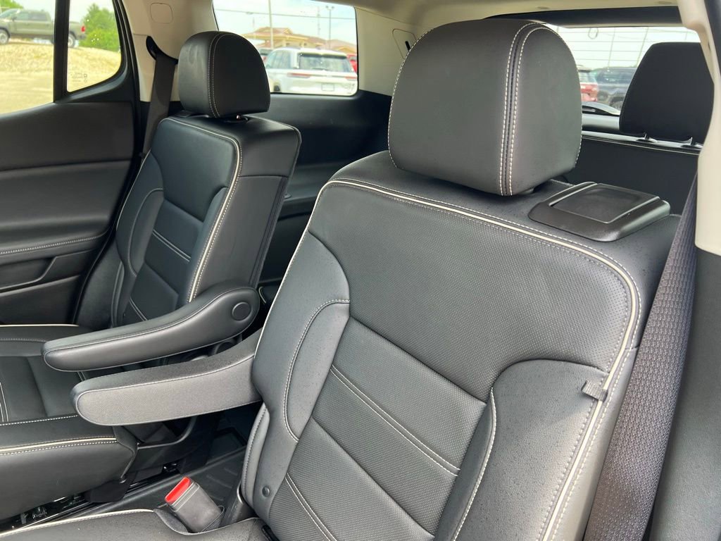 Used 2023 GMC Acadia Denali w/ Denali Ultimate Package AWD/4WD image 26