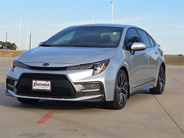 Used 2022 Toyota Corolla SE image 3