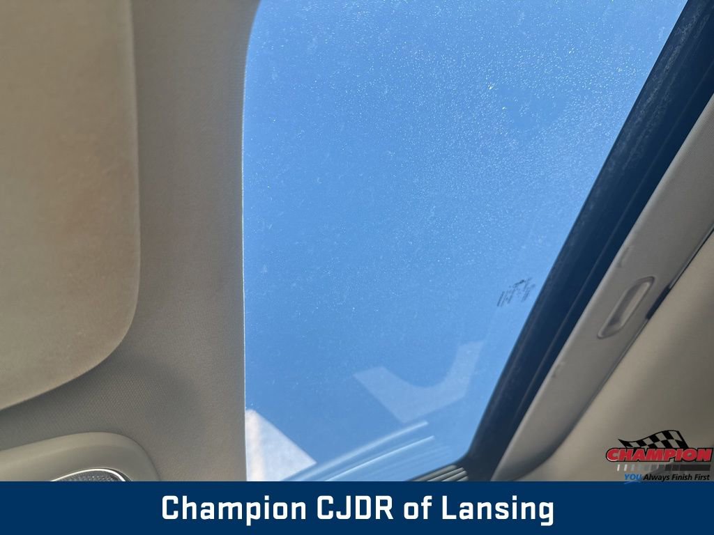 Used 2012 Jeep Grand Cherokee Laredo image 39