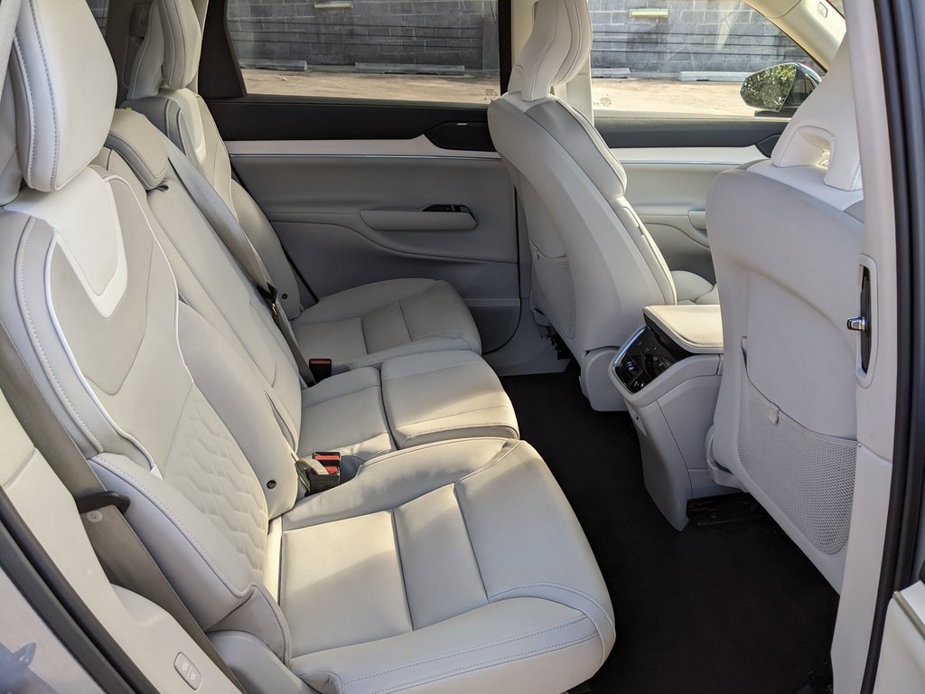 Certified 2025 Volvo EX90 Ultra image 25