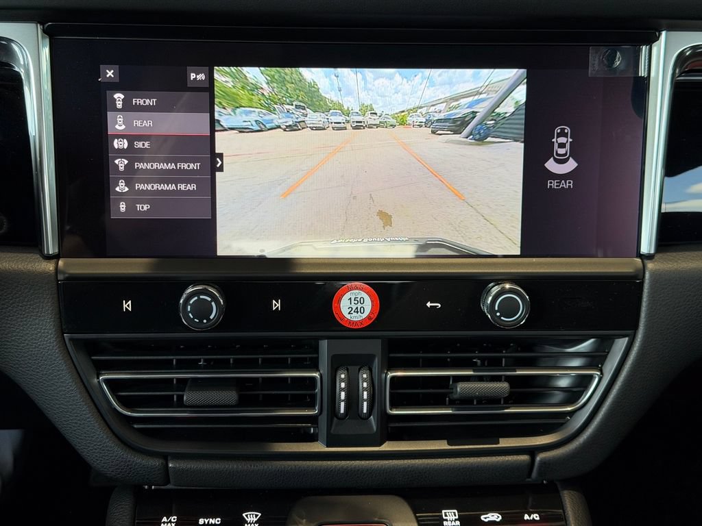 New 2026 Porsche Macan AWD/4WD image 21
