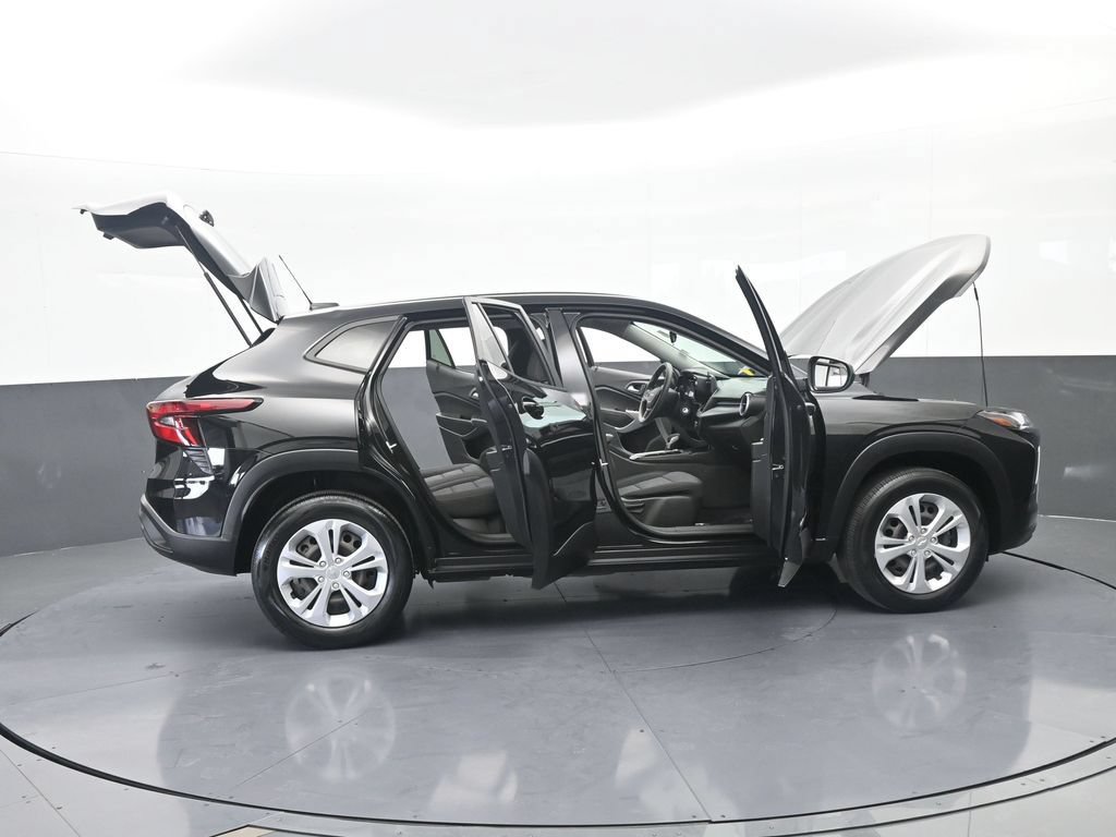 Used 2024 Chevrolet Trax LS FWD image 64
