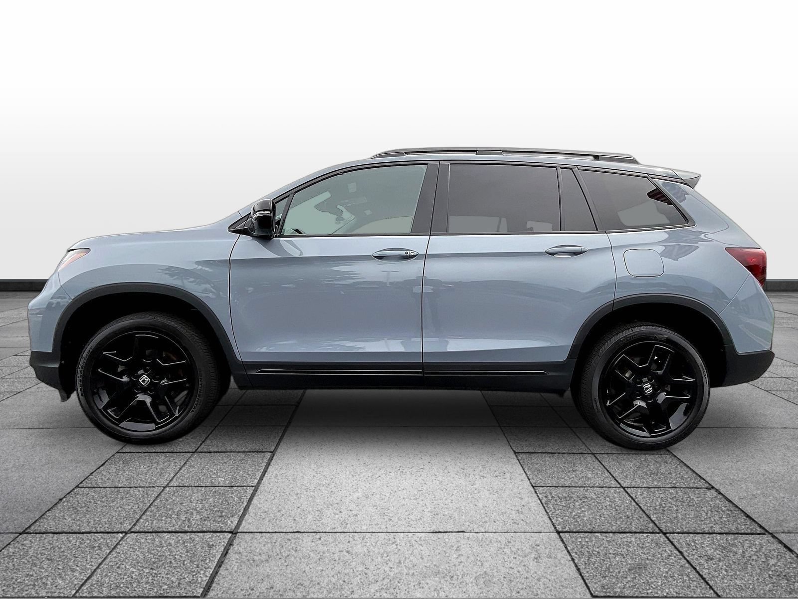 Used 2024 Honda Passport Black Edition image 8
