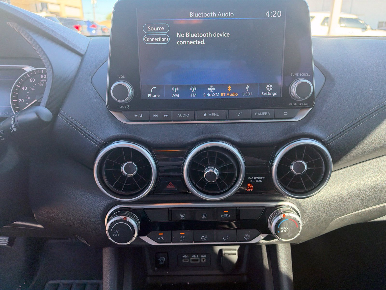 Used 2024 Nissan Sentra SV FWD image 14