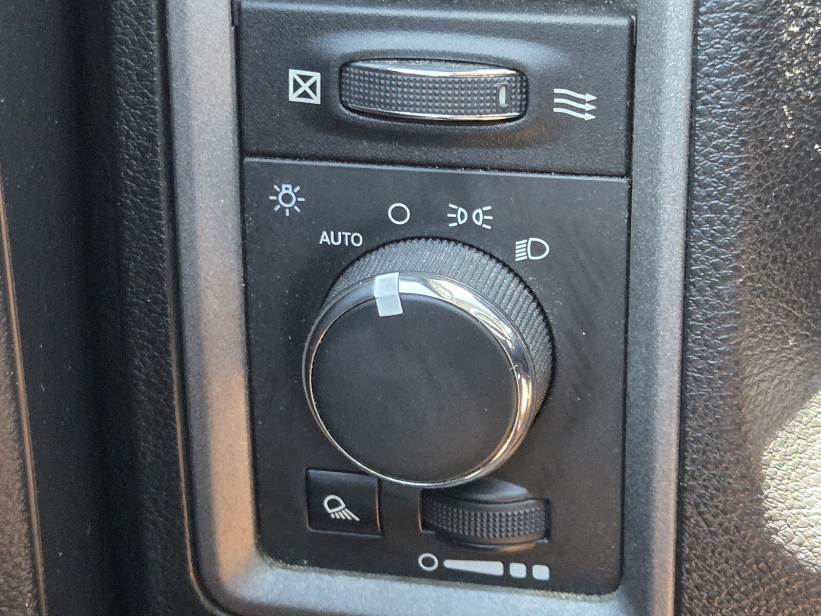 Used 2014 RAM 2500 Tradesman w/ Chrome Appearance Group RWD image 19