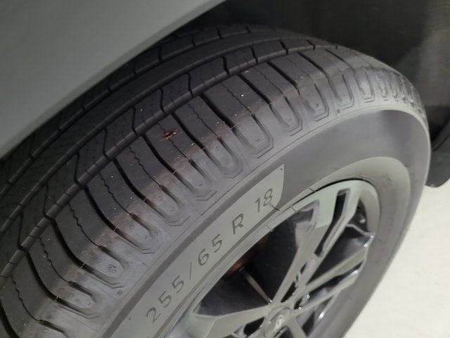 Used 2022 Ford Explorer XLT image 24