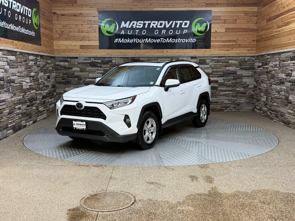 Used 2020 Toyota RAV4 XLE w/ Convenience Package AWD/4WD image 4