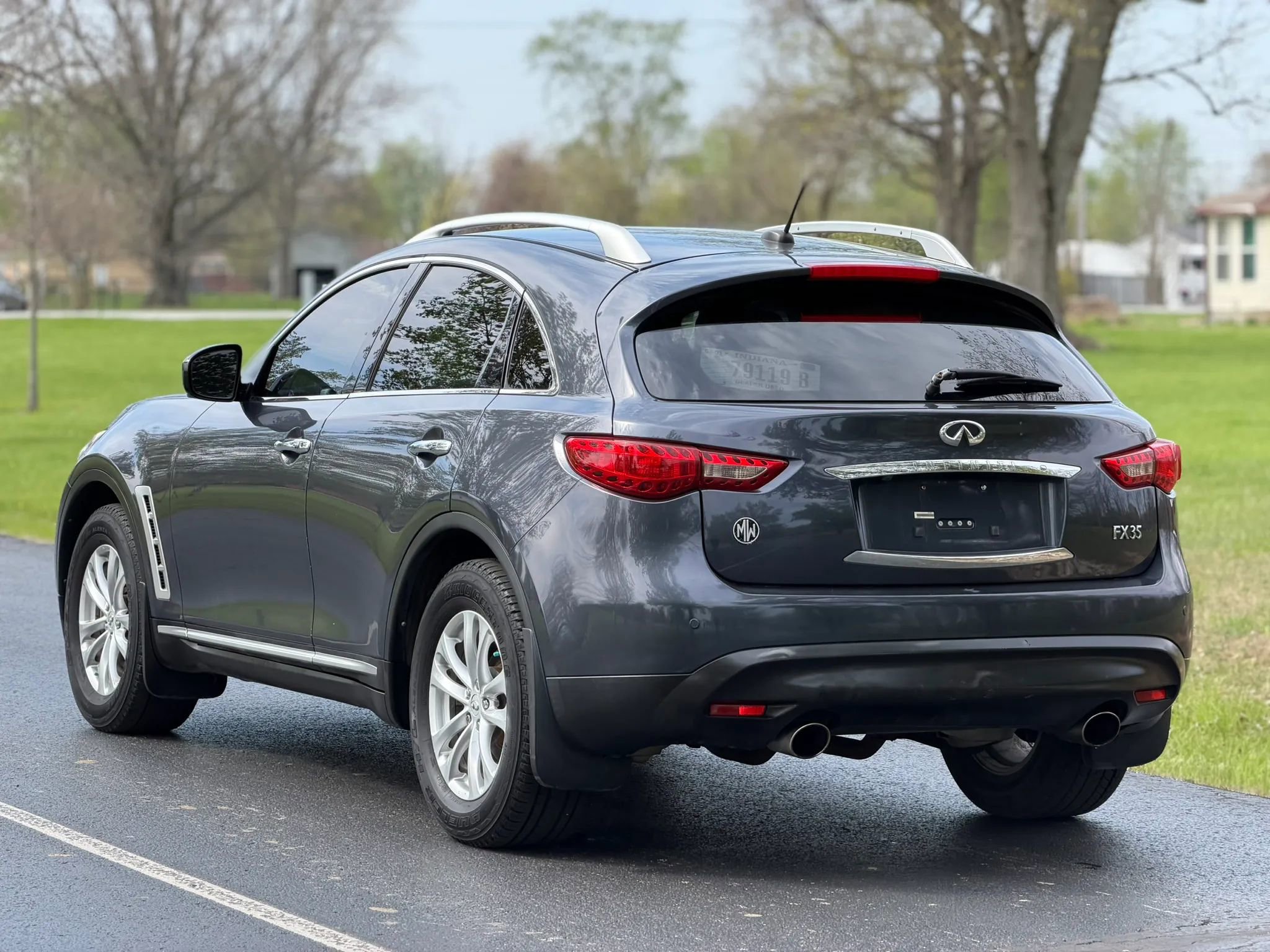 Used 2009 INFINITI FX35 AWD w/ Technology Pkg image 4