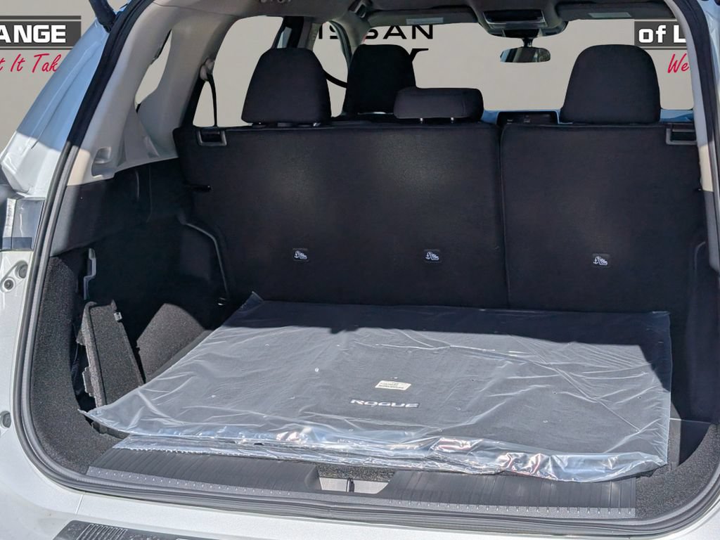 New 2026 Nissan Rogue SV FWD image 12