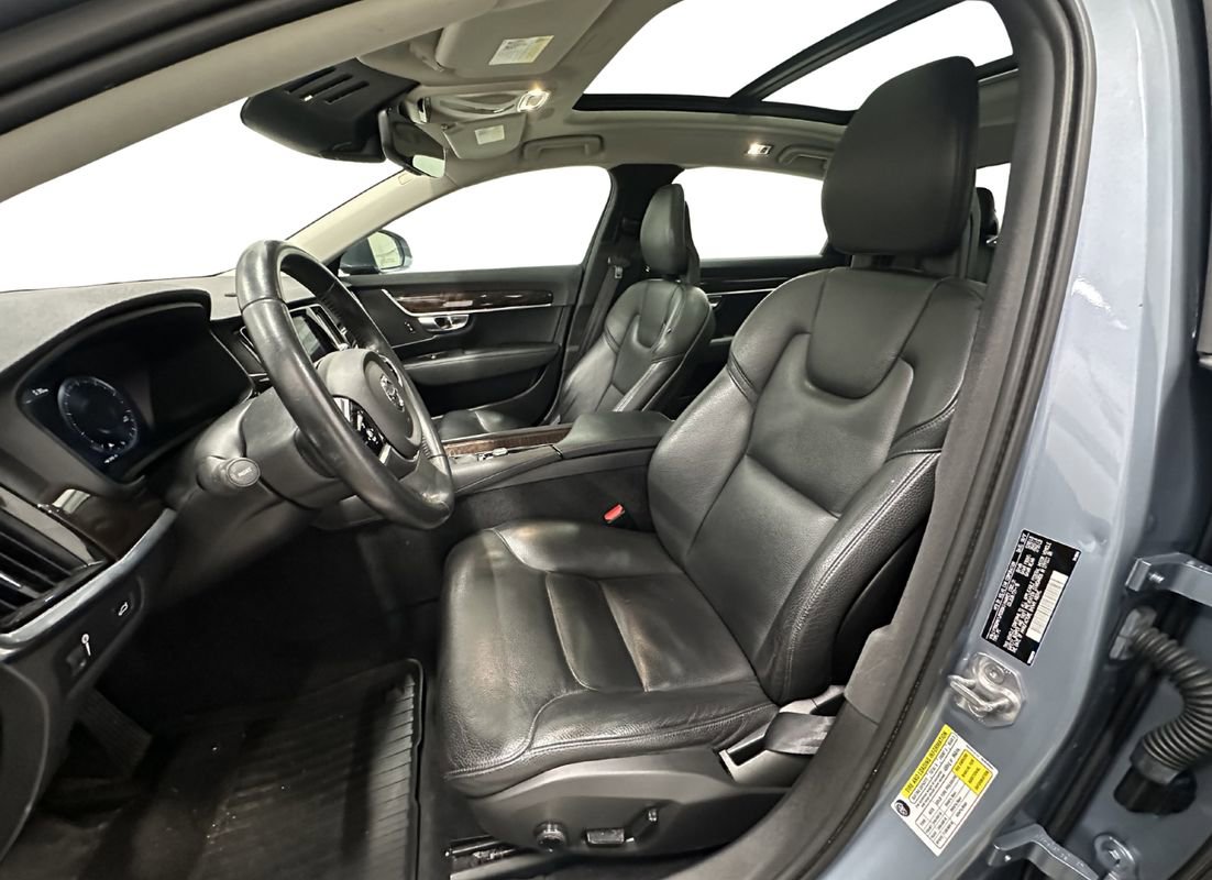 Used 2018 Volvo S90 T6 Momentum w/ Convenience Package image 10