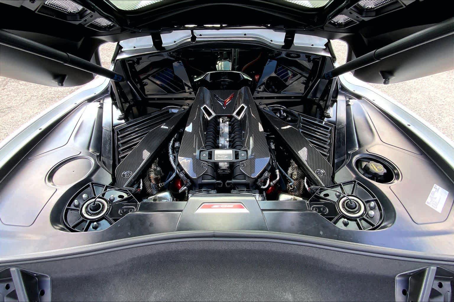 Used 2025 Chevrolet Corvette Z06 w/ Z07 Performance Package RWD image 30