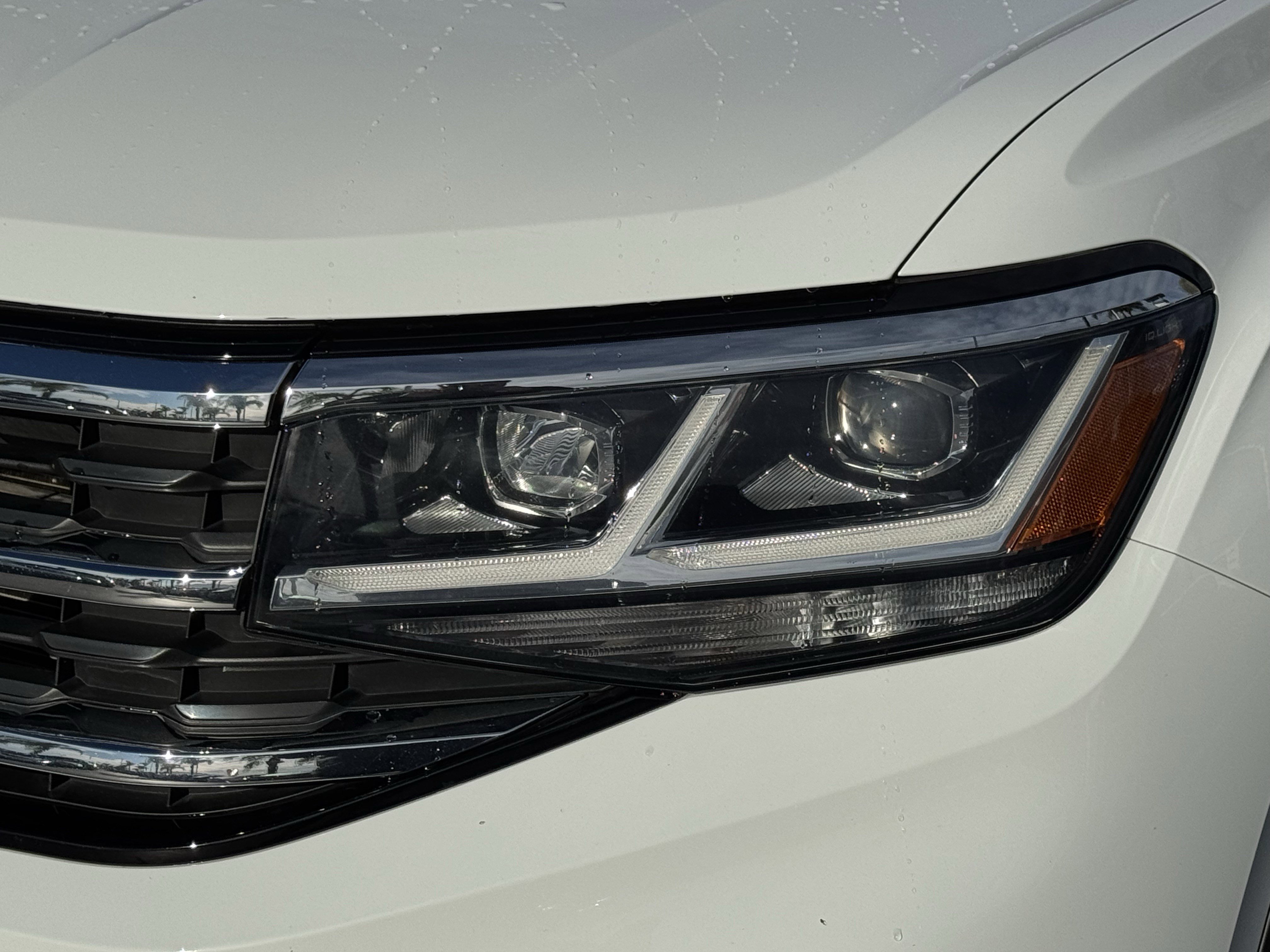 Certified 2023 Volkswagen Atlas Cross Sport SE w/ Black Wheel Package image 6