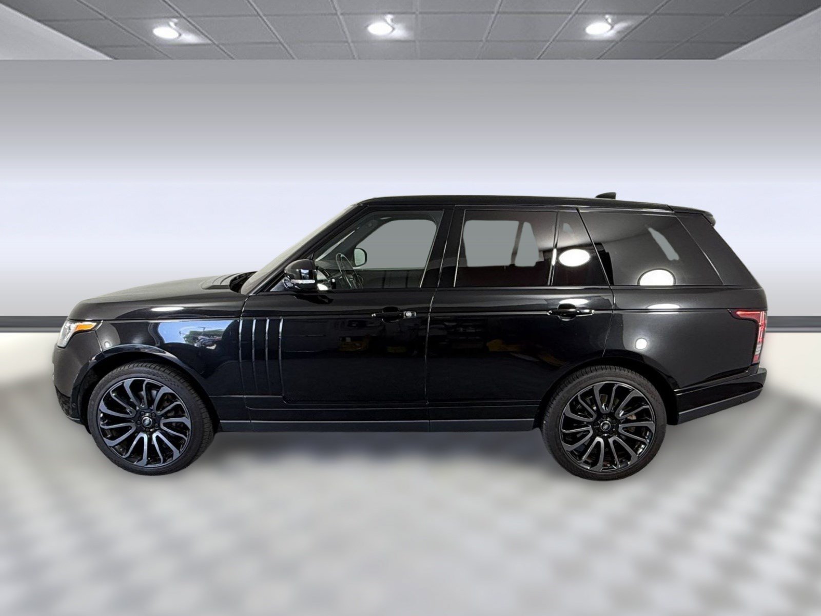 Used 2017 Land Rover Range Rover Supercharged AWD/4WD image 2