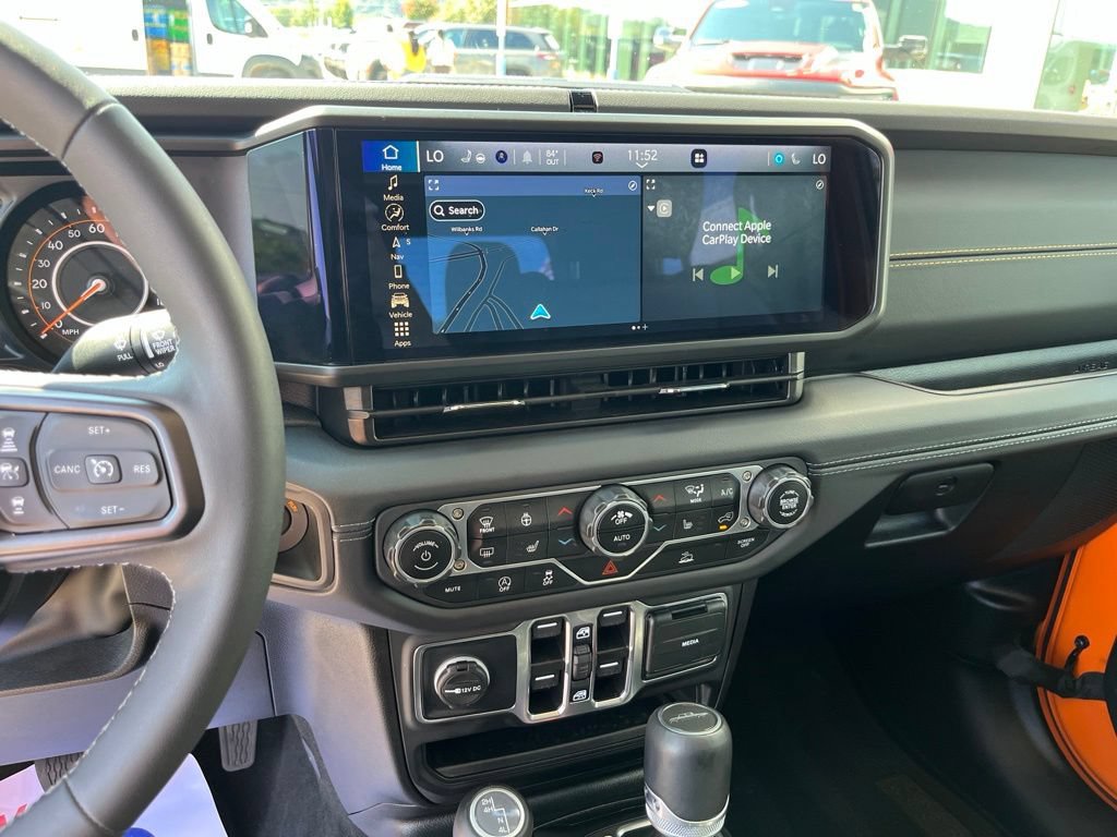 Used 2025 Jeep Gladiator Sport w/ Premium Package AWD/4WD image 10