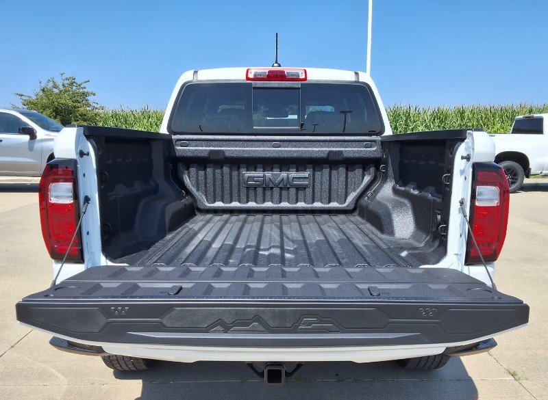 New 2026 GMC Canyon AT4 AWD/4WD image 9
