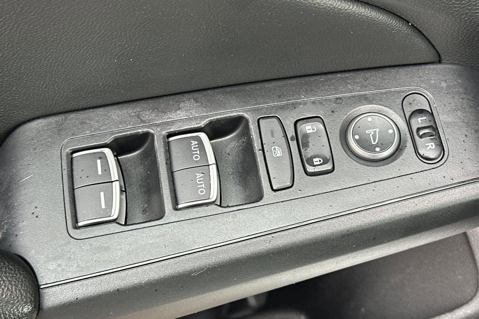 Used 2024 Honda Civic EX-L image 13