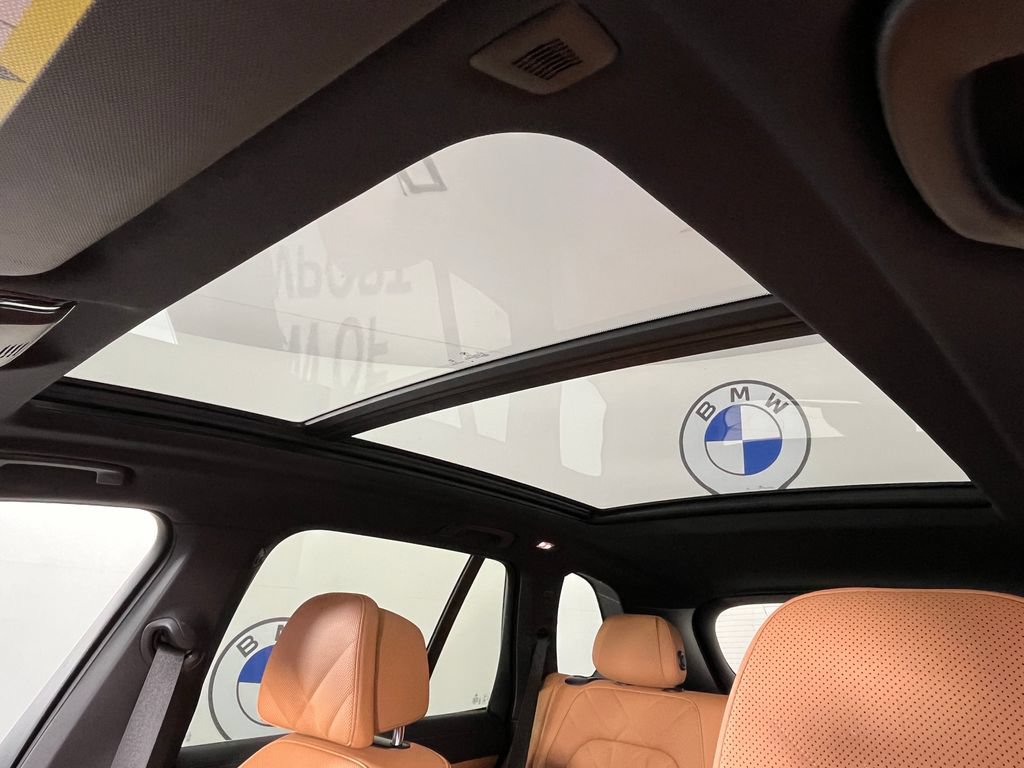 Certified 2024 BMW X5 xDrive40i w/ Premium Package AWD/4WD image 29