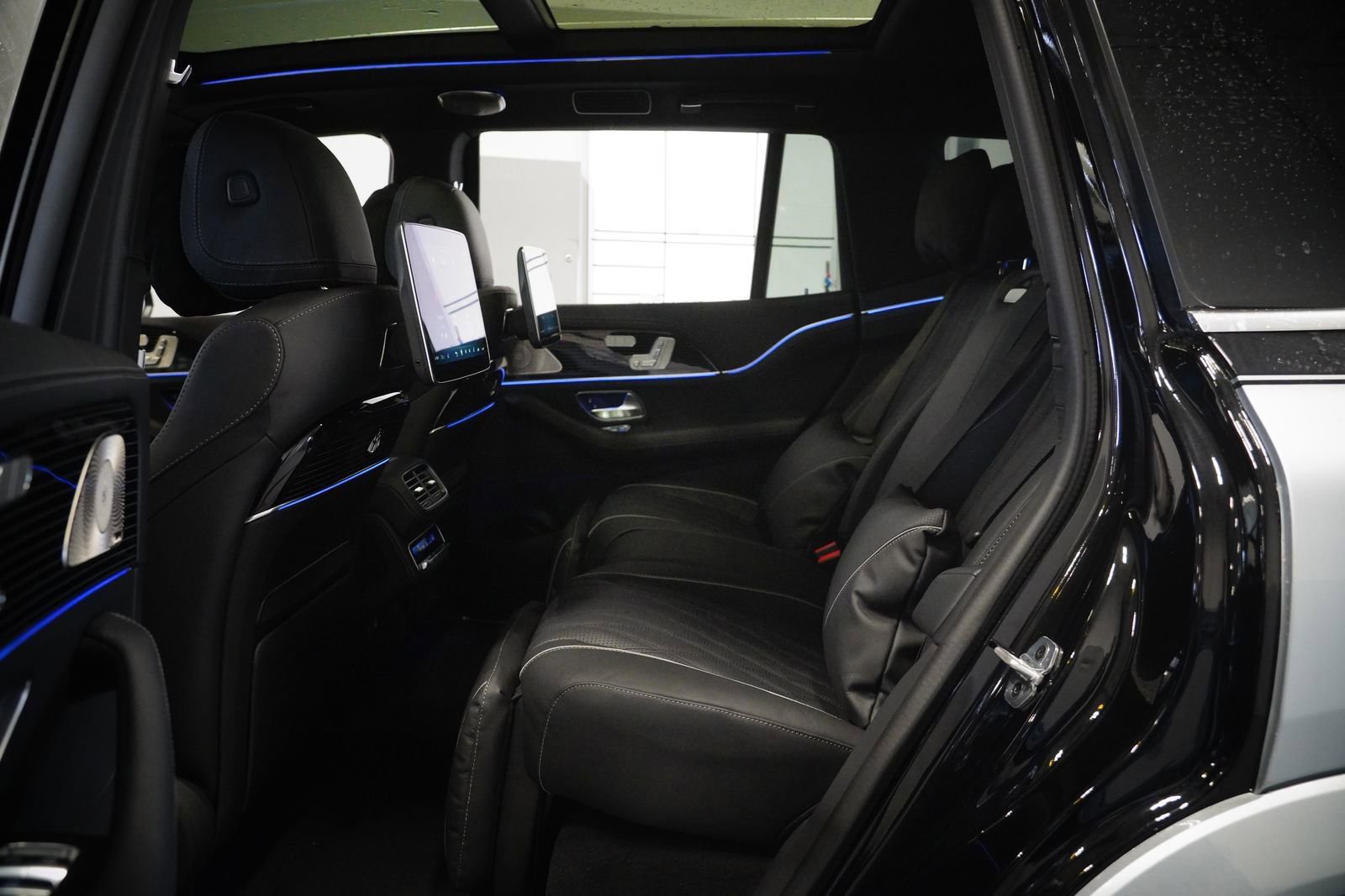 New 2026 Mercedes-Benz Maybach GLS 600 4MATIC image 16