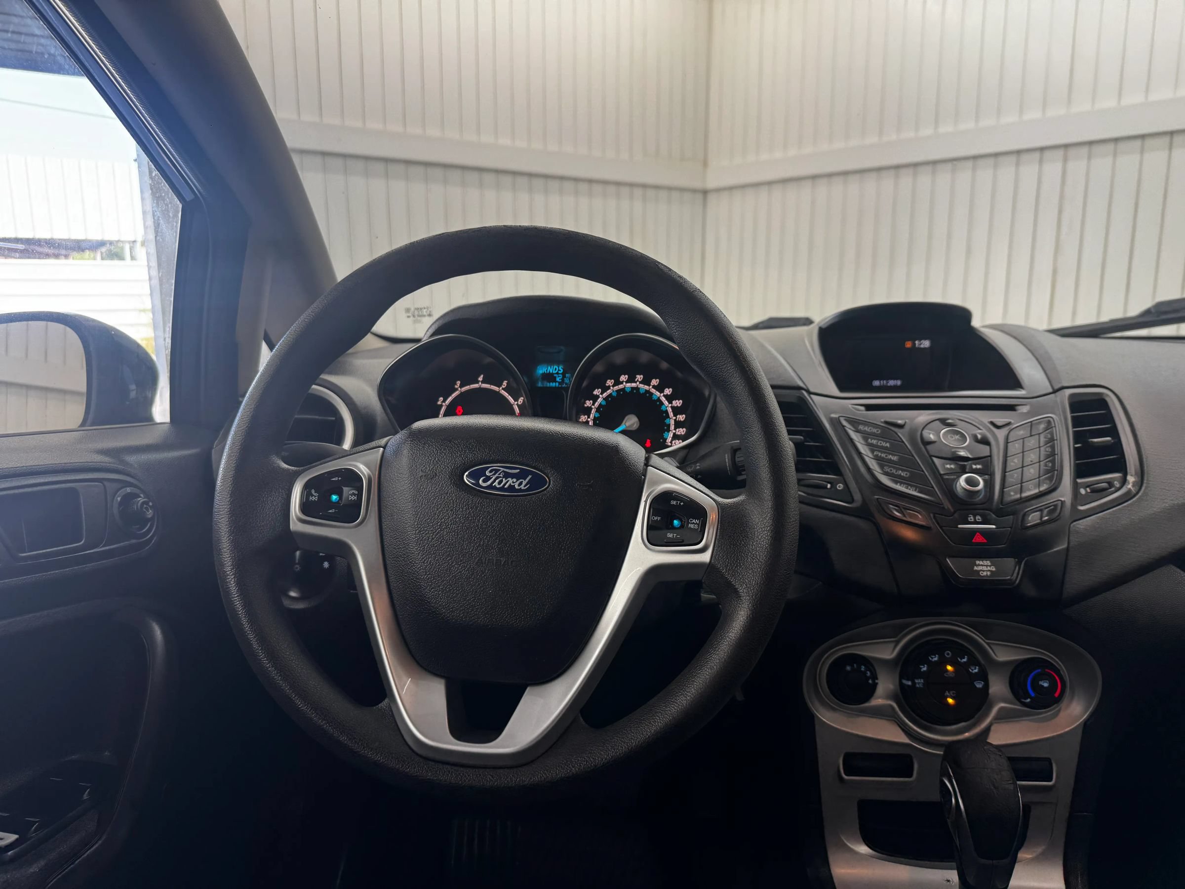 Used 2019 Ford Fiesta SE FWD image 13