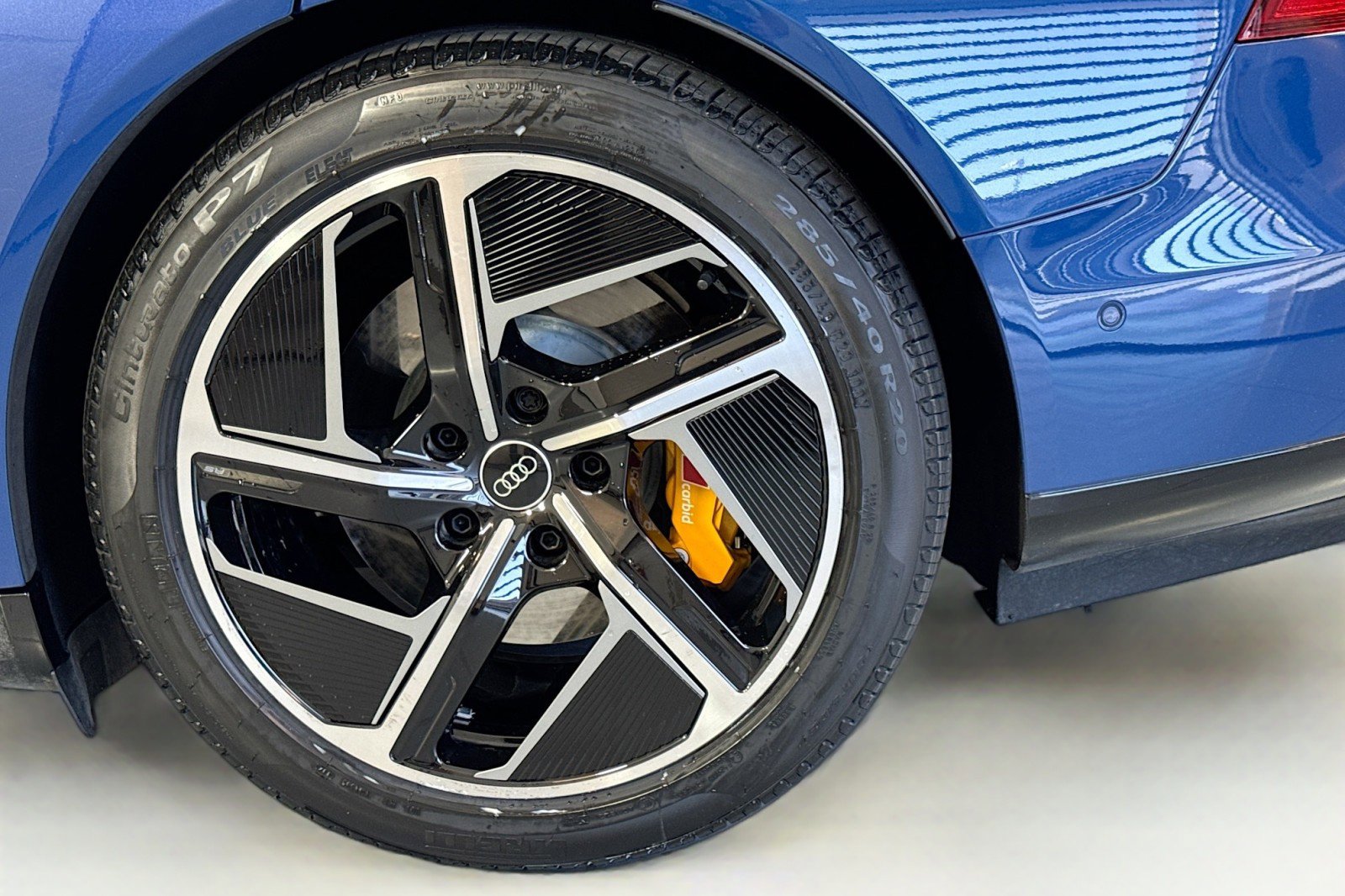 Used 2024 Audi RS e-tron GT w/ Carbon Performance Package AWD/4WD image 28