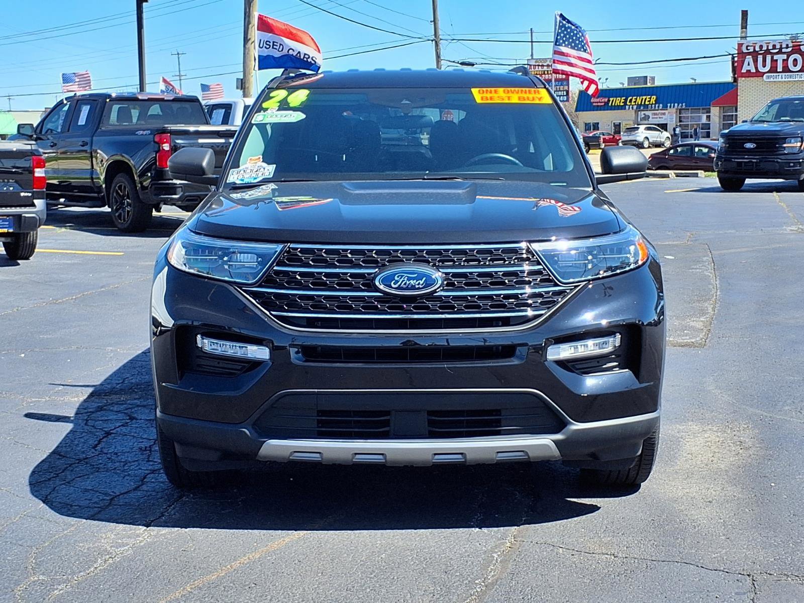 Used 2024 Ford Explorer XLT w/ Equipment Group 202A AWD/4WD image 25