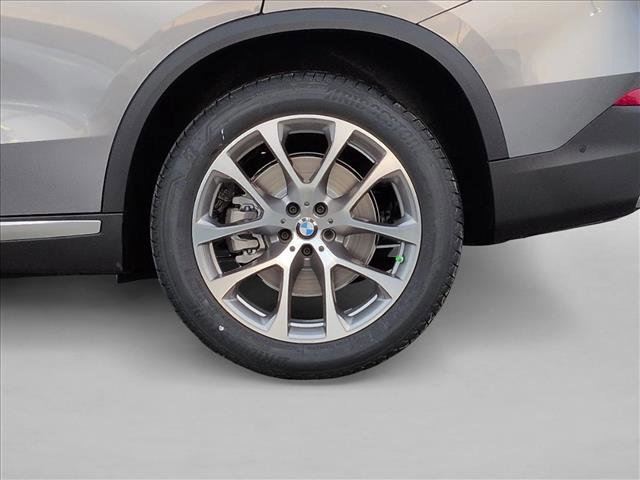 New 2026 BMW X5 xDrive40i w/ Premium Package image 10