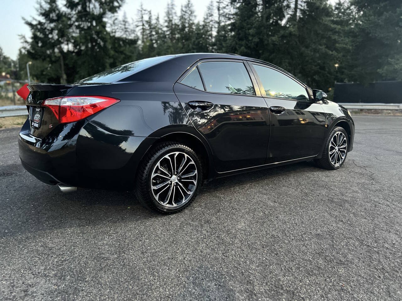 Used 2015 Toyota Corolla S FWD image 5