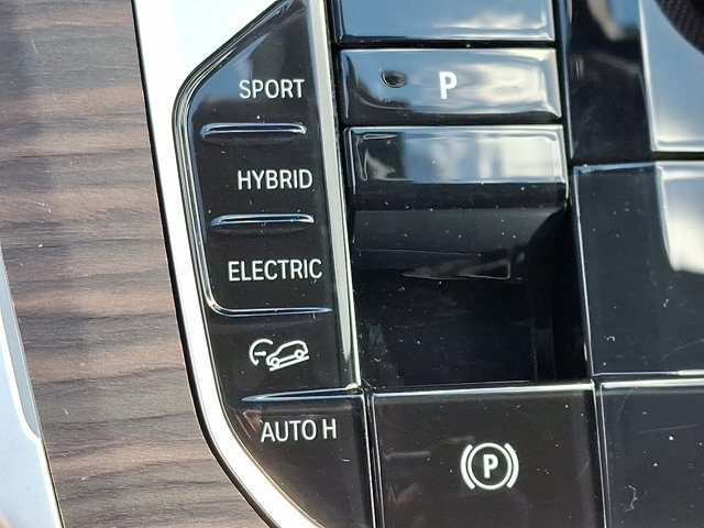 Certified 2024 BMW X5 xDrive50e w/ Executive Package image 30