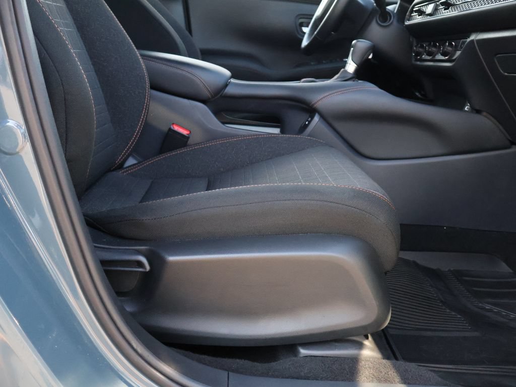 Certified 2025 Honda HR-V Sport image 10