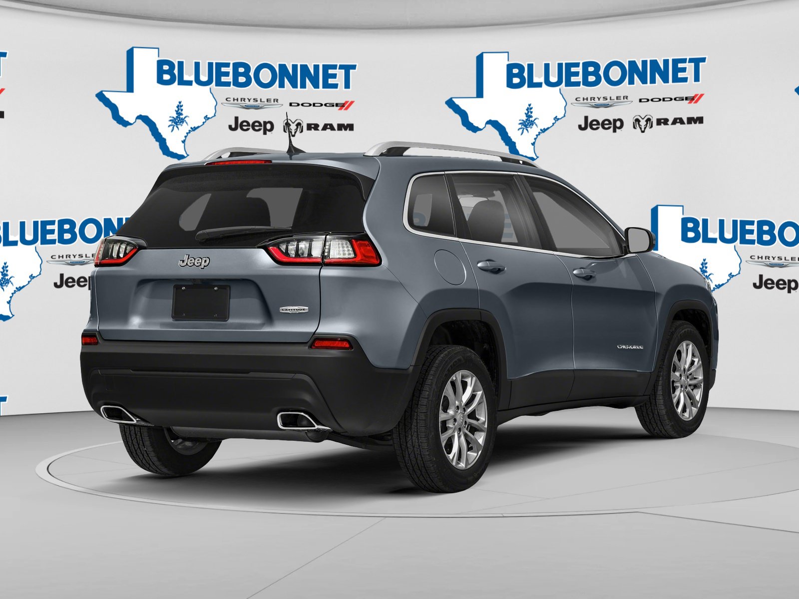 Certified 2019 Jeep Cherokee Latitude Plus w/ Comfort/Convenience Group FWD image 2