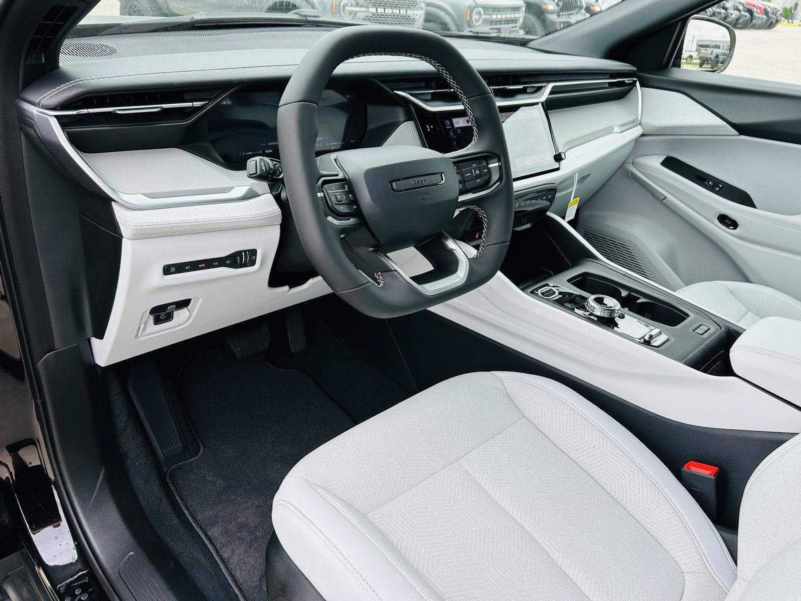 New 2026 Jeep Cherokee Laredo AWD/4WD image 13
