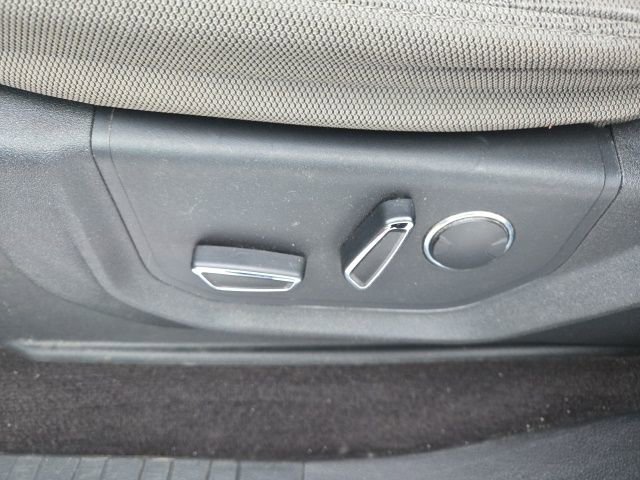 Used 2017 Ford F150 XLT w/ Equipment Group 302A Luxury AWD/4WD image 16