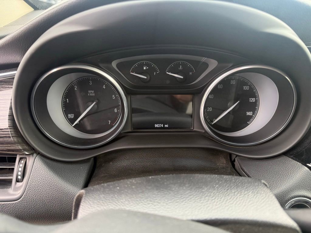 Used 2017 Buick Envision Essence image 11