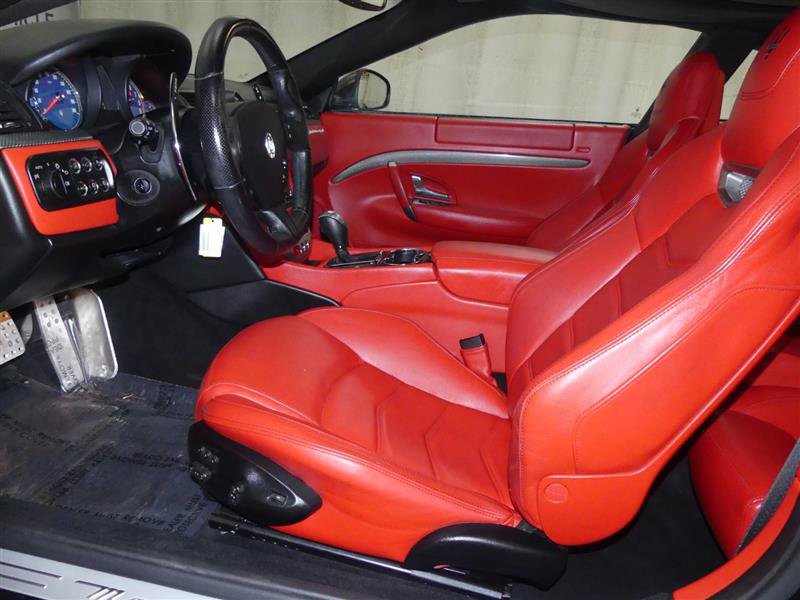 Used 2013 Maserati GranTurismo Sport image 17