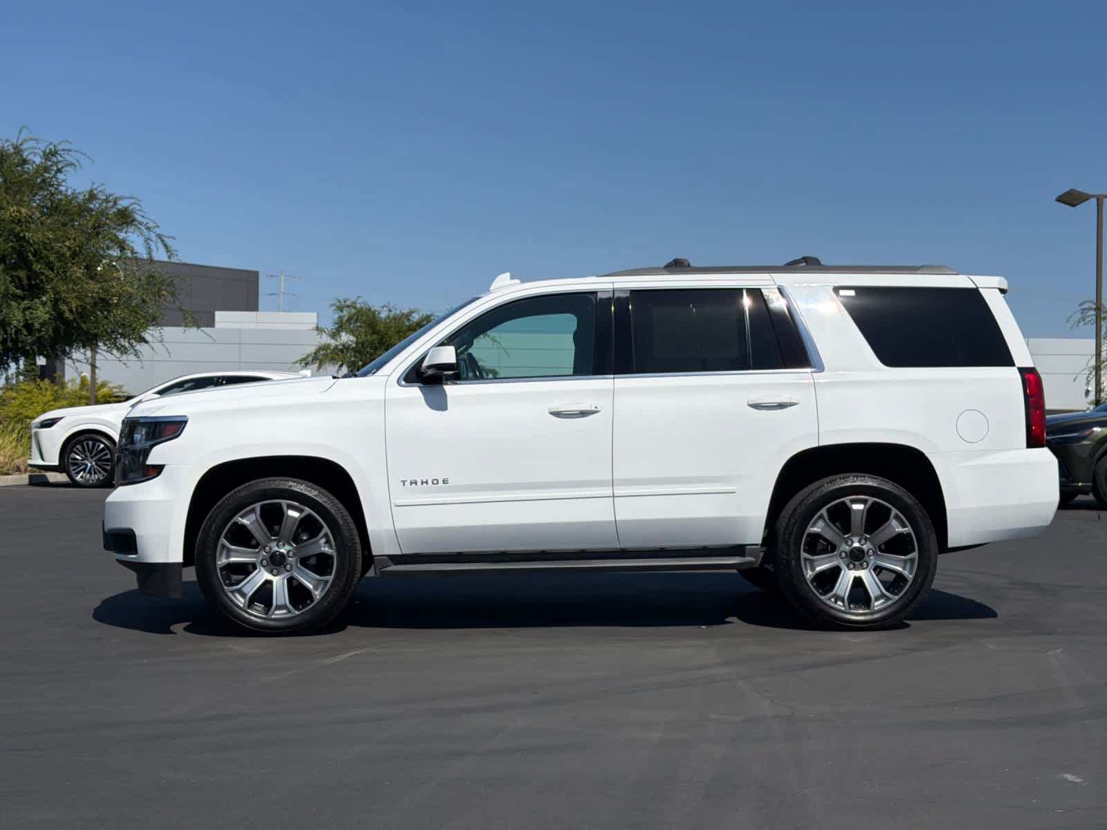 Used 2018 Chevrolet Tahoe LS w/ All-Season Package RWD image 9