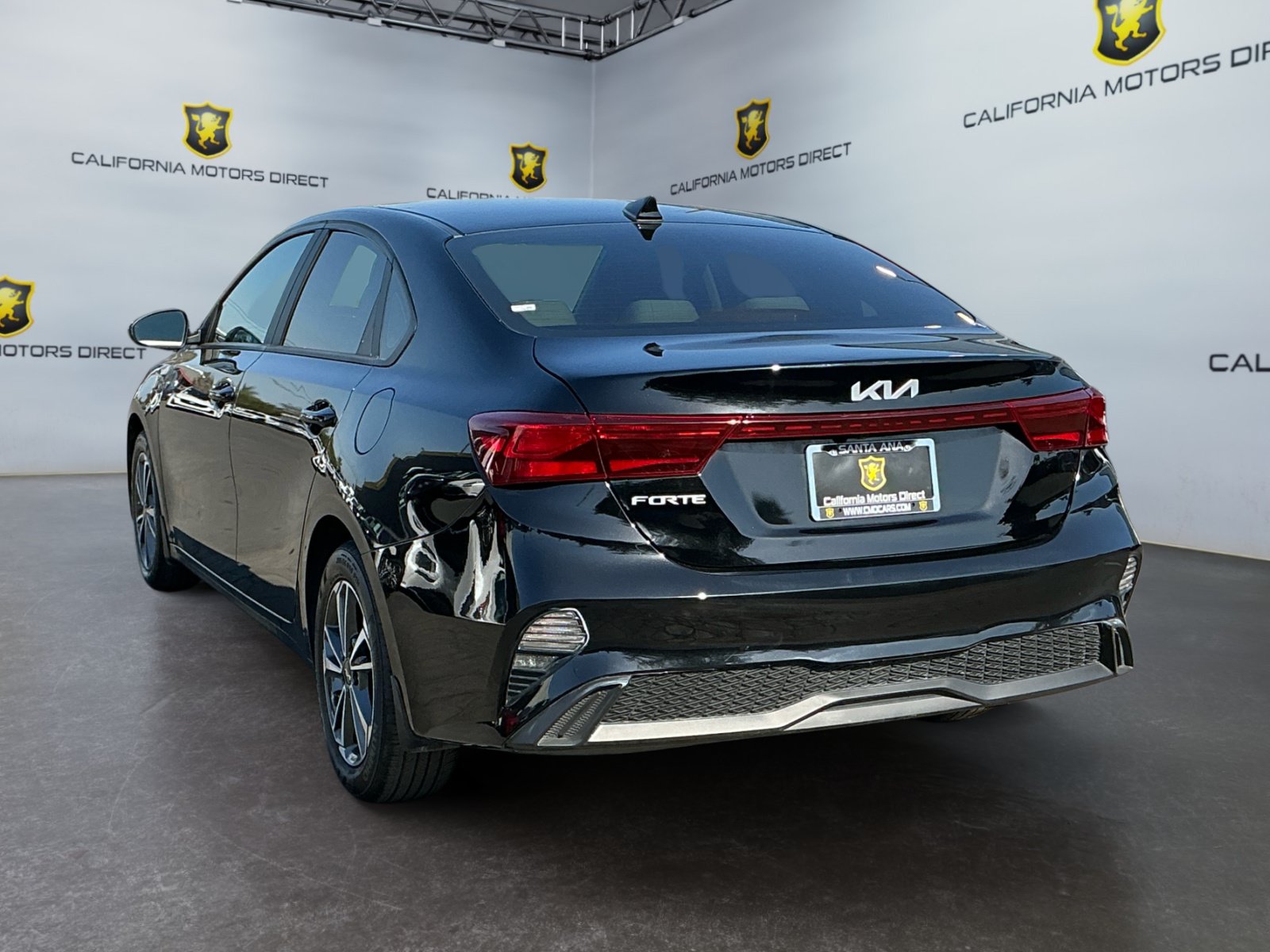 Used 2023 Kia Forte LXS FWD image 7