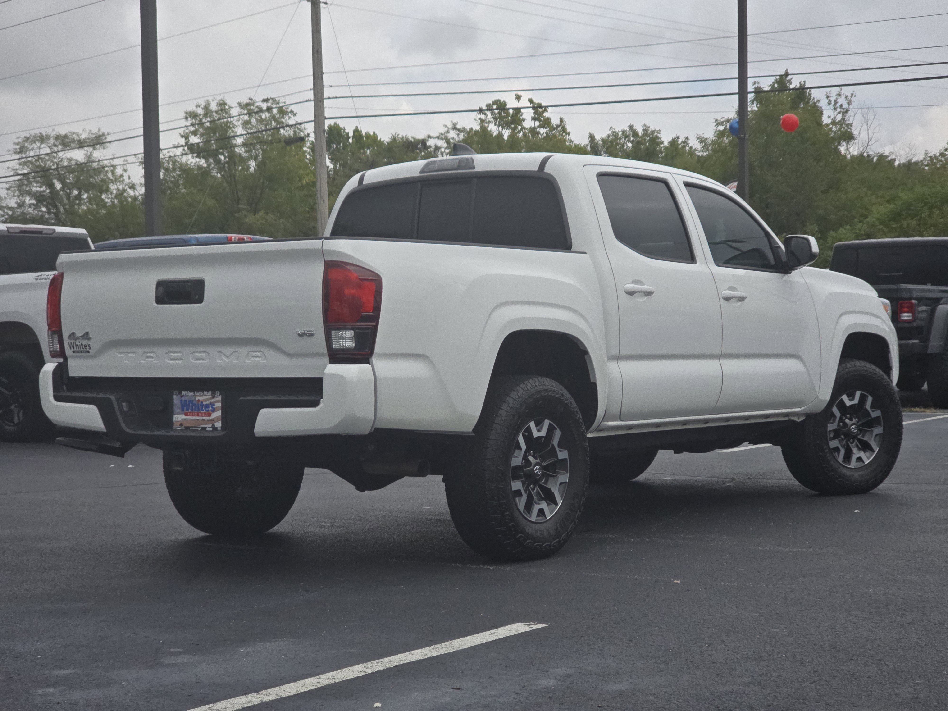 Used 2023 Toyota Tacoma SR image 12
