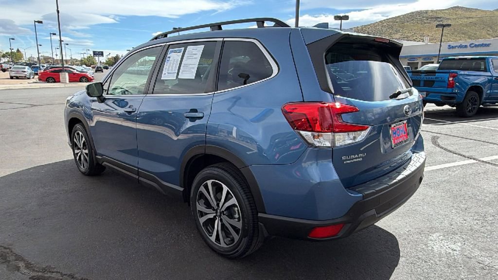 Used 2023 Subaru Forester Limited AWD/4WD image 5