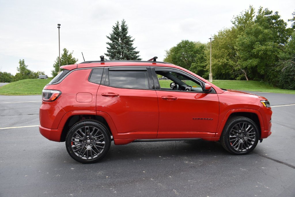 Certified 2022 Jeep Compass Limited AWD/4WD image 5
