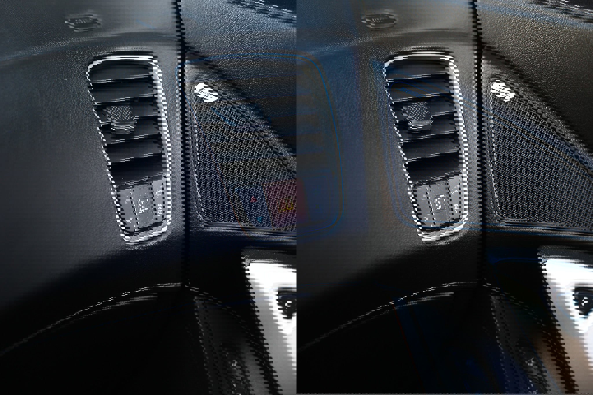 Used 2015 Chevrolet Corvette Stingray Coupe w/ 2LT Preferred Equipment Group image 39